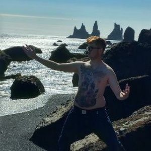 Meet your Posher, Cory